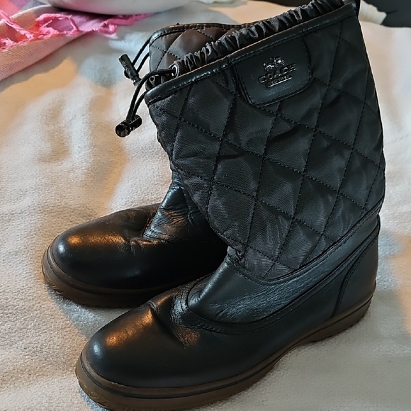 STUNNING Coach SAMARA  Black Quilted Boots - Picture 2 of 13
